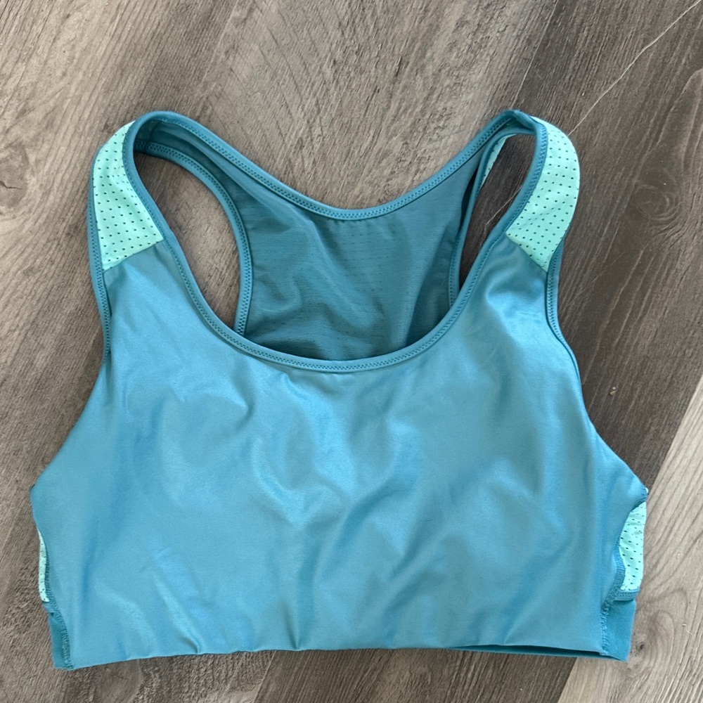 Fabletics - Motion 365 Shine Racerback Sports Bra